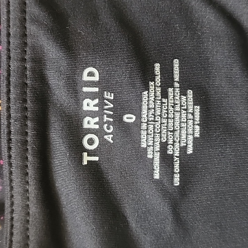 Torrid Active Capri - image 5